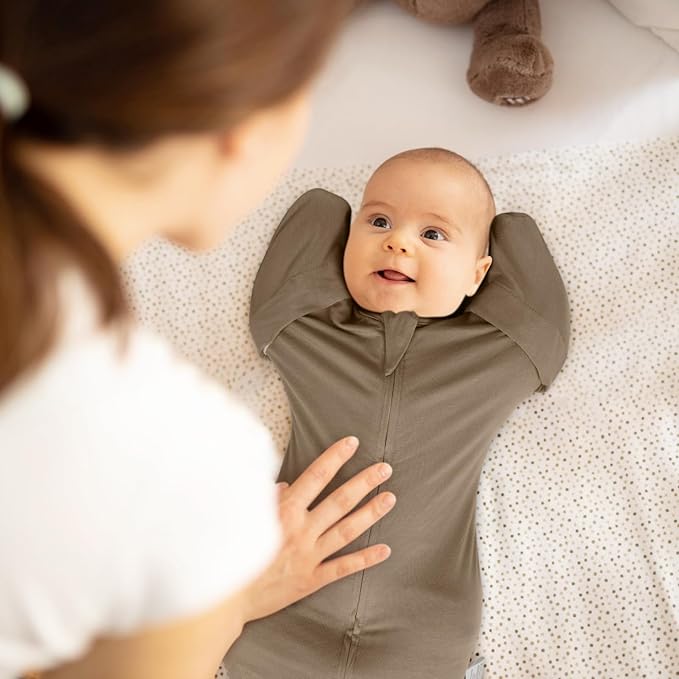 MEXXI Swaddle Baby Sleep Sack with Arms Up, Baby Transitional Swaddle with Double Zipper, 0.5 TOG, 8-13 lbs, M