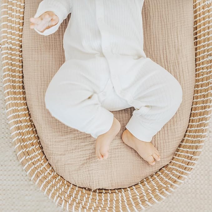 Konssy Muslin Bassinet Sheets for Baby Girl Boy, 2 Pack Soft Breathable Baby Bassinet Mattress Sheets Fit for Hourglass Oval Cradle, Moses Basket Rectangle Mattress (Blossom,Cream)