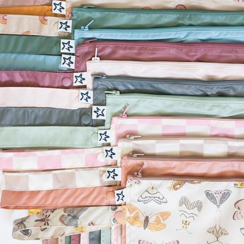 Tiny Twinkle Mess Proof Wet Bags | 2-Pack Reusable Waterproof Wet Bags for Swimsuits | Baby Clothes | Travel & Diaper Bag (Petite Safari)