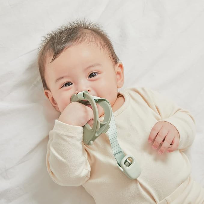 Moyuum Silicone Swing Bird Teether Toy | Made in Korea, Provides Teething Relief, Wrist Teether is Easy to Grip, Designed to Rock, Babies 3+ Months