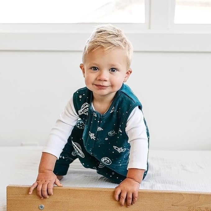 Woolino 4 Season Baby Sleep Bag or Sack with feet, Australian Merino Wool and Organic Cotton, 6-18m, Space (Glow In The Dark)