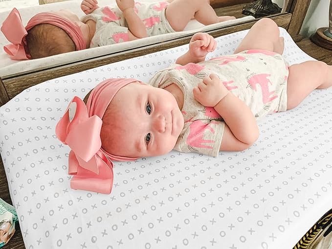 BaeBae Goods Premium Bassinet Fitted Sheet Set - 4 Pack 100% Jersey Knit - Grey and White - Chevron Pattern - Standard Size Oval or Halo Bassinet Pads