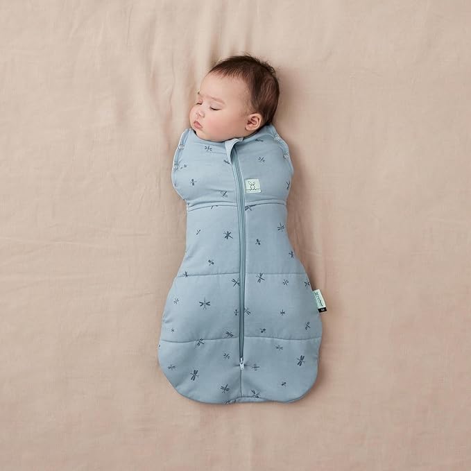 ergoPouch Cocoon Swaddle Sack 1.0 TOG - Baby Sleep Sack, Gentle Snug Fit Helps Calm Startle Reflex, Ideal for Arms In/Out Sleeping, Soft Breathable Fabric for Better Sleep (0-3 Months, Dragonflies)