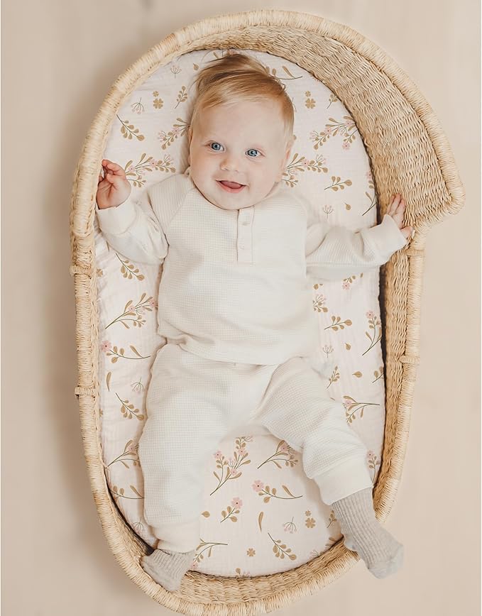 Konssy Muslin Bassinet Sheets for Baby Girl Boy, 2 Pack Soft Breathable Baby Bassinet Mattress Sheets Fit for Hourglass Oval Cradle, Moses Basket Rectangle Mattress (Floral, Pink)