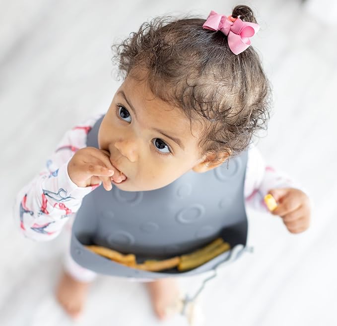 BUSY BABY Bungee Bib – Adjustable Silicone Bib with Pocket & Tether System for Mess-Free Meals with Babies & Toddlers