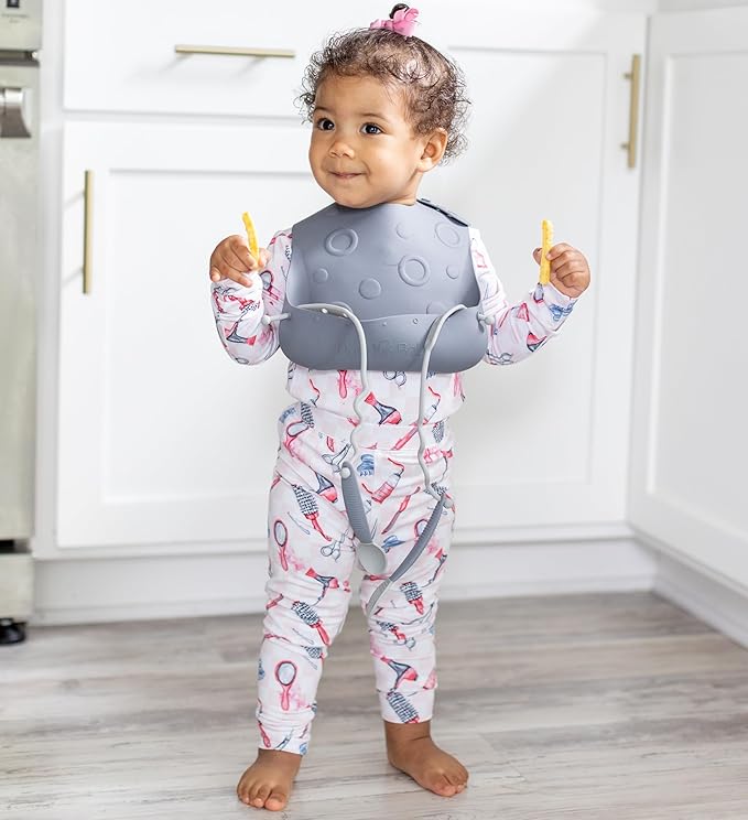 BUSY BABY Bungee Bib – Adjustable Silicone Bib with Pocket & Tether System for Mess-Free Meals with Babies & Toddlers