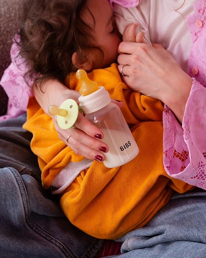 BIBS Baby Bottle 150 ml Latex Nipple 4 Pack - Anti-Colic, BPA-Free, Round Nipple, Lightweight & Easy to Clean, Suitable for Newborns 0+ Years, 4-Pack + 2 Extra Nipples - Ivory