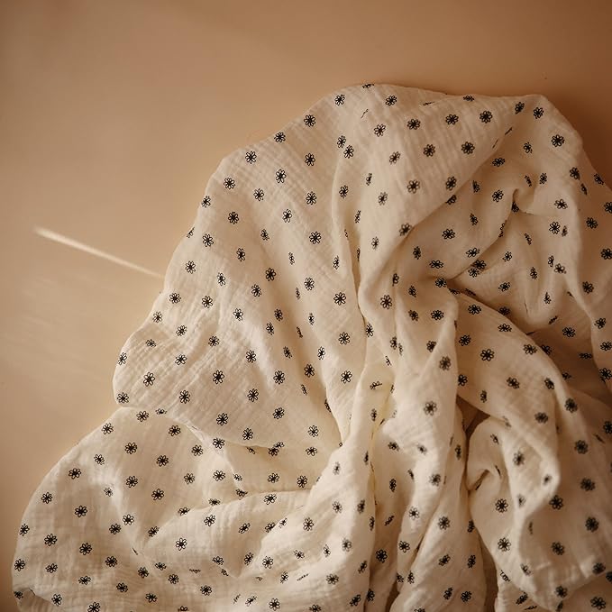 mushie Extra Soft Muslin Fitted Crib Sheet | 192 Thread Count | 28"x 52" (Black Daisy)