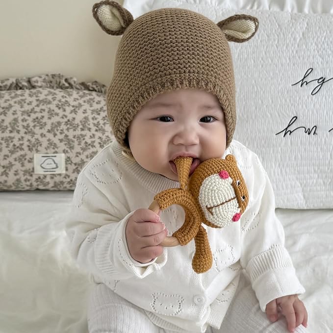 DICHA Wood Baby Rattle-Crochet Baby Rattle- Infant Rattle Sensory Development Wooden Toys Set-Includes Beech Wooden Teething Ring-Bear