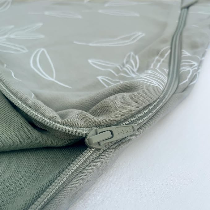 Woolino Merino Wool and Organic Cotton Baby Sleeping Bag - 4 Season Classic Sleep Sack - Two-Way Zipper Sleeping Bag for Baby and Toddler - 18-36 Months - Sage