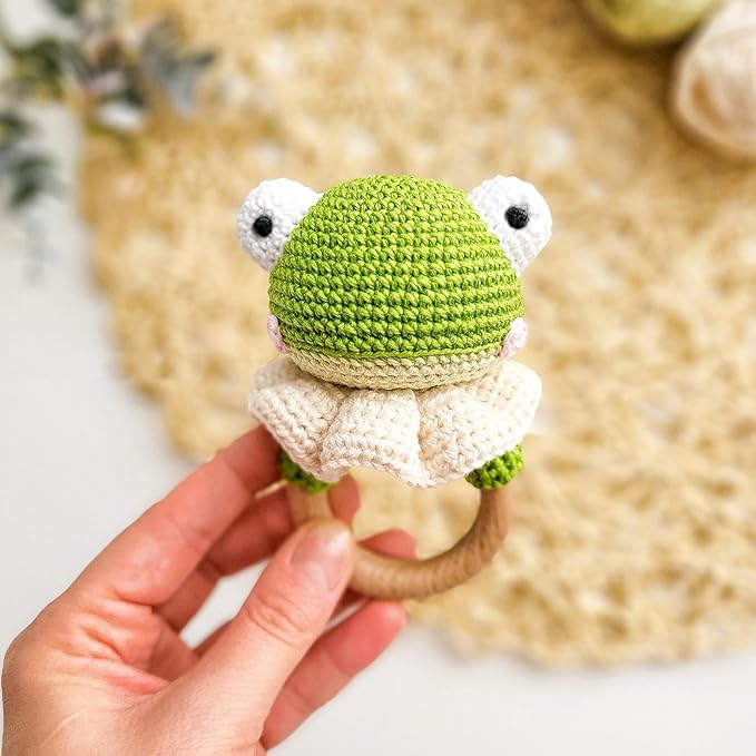DICHA Wood Baby Rattle-Crochet Baby Rattle- Infant Rattle Sensory Development Wooden Toys Set-Includes Beech Wooden Teething Ring-Frog
