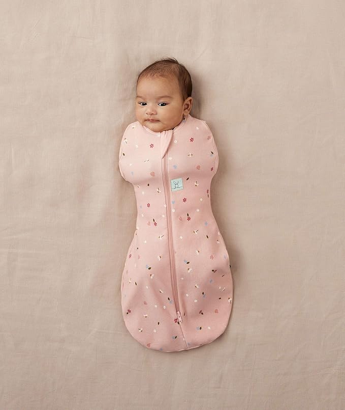 ergoPouch Cocoon Swaddle Sack 0.2 TOG - Baby Sleep Sack, Gentle Snug Fit Helps Calm Startle Reflex, Ideal for Arms In/Out Sleeping, Soft Breathable Fabric for Better Sleep (3-6 Months, Daisies)