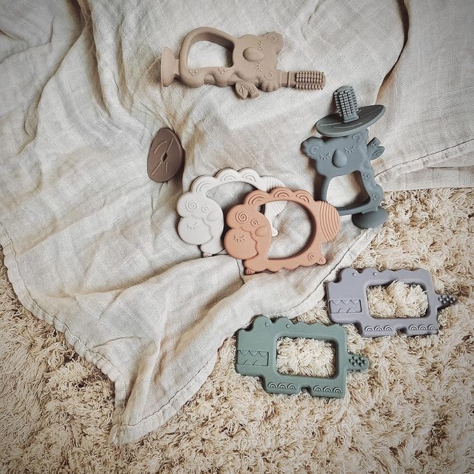 Moonkie Teething Toy, Safe & Easy to Hold BPA Free Silicone Baby Soothing Teethers, Prevent Finger Sucking Teether Toys Best for Babies 0-6 6-12 Months (Crocodile Sage)
